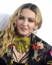 Affaires des culottes : Madonna porte plainte