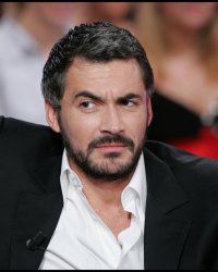 Olivier Minne : son rêve sur Sidonie Bonnec, "allongée sur un lit"