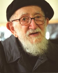 10 ans de la mort de l'abbé Pierre : ces stars qui poursuivent son action