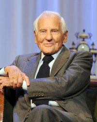 Décès de Jean d'Ormesson : les hommages des stars se succèdent