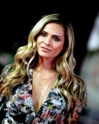 Clara Morgane donne des détails croustillants sur sa vie intime