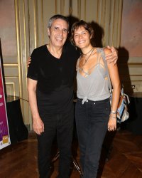 Julien Clerc : sa fille Vanille dévoile sa grossesse lors du Téléthon