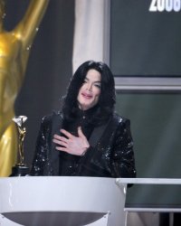 Une femme se dit marié au fantôme de Michael Jackson : "Il me parle beaucoup"