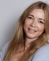Hélène Rollès prépare son come-back avec un nouvel album !