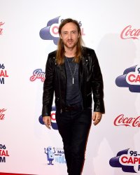 David Guetta : son divorce, fruit de sa "crise de la quarantaine" ?
