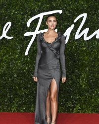 Irina Shayk : la célèbre top model livre ses conseils lingerie