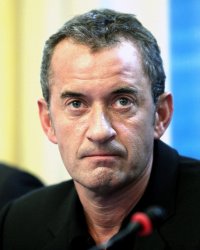 Christophe Dechavanne : bientôt à la tête de À prendre ou à laisser, il stresse