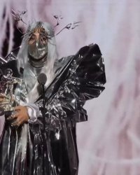 MTV Video Music Awards 2020 : les masques de Lady Gaga triomphent !