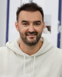 En attendant Tous en cuisine, Cyril Lignac remet le couvert sur les réseaux