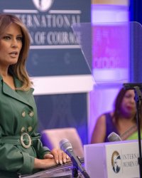 Melania Trump : sa nouvelle coiffure à la pointe de la tendance