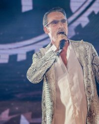 Florent Pagny, exilé fiscal critiqué : "Ils n'ont qu'à gagner beaucoup d'argent"