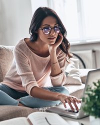 Quelles sont les pièces mode féminines les plus recherchées sur Internet ?