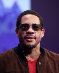 Drogues, prostituées... la folle soirée de JoeyStarr, Elodie Frégé et Sinclair