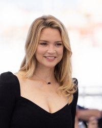 Virginie Efira : ce moment "minable" qu'elle a vécu devant un amoureux