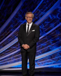 Steven Spielberg : sa fille Mikaela se lance dans le porno