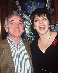 Charles Aznavour : retour sur les femmes de sa vie