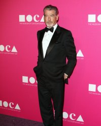 Une peinture de Pierce Brosnan vendue 1,2 million de dollars