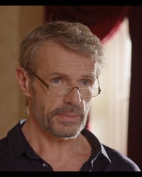 Lambert Wilson : totalement nu pour une scène de Telle mère, telle fille