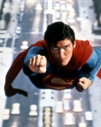 Les costumes de Batman et Superman mis aux enchères
