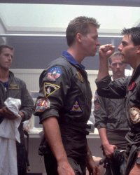 Top Gun 2 : Val Kilmer retrouvera son costume d'Iceman !
