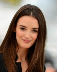 Charlotte Le Bon, Hollywood lui fait les yeux doux