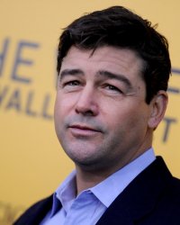 Demain à la une : la série culte va avoir le droit à son reboot