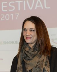 Asia Argento en colère contre Franz-Olivier Giesbert
