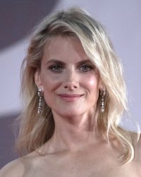Mélanie Laurent va donner la réplique à Jennifer Aniston dans Murder Mystery 2