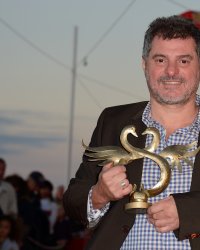 Pierre Salvadori "ivre mort" en dirigeant Gad Elmaleh dans Hors de prix