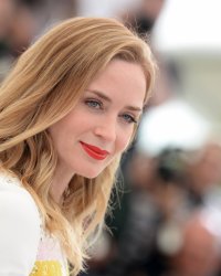 Mary Poppins : Julie Andrews donne sa bénédiction à Emily Blunt