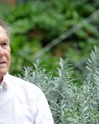 Jean-Louis Trintignant : "J'aurais adoré être Coluche"