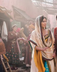 Aladdin : le génie joué par Will Smith est enfin bleu dans le nouveau teaser