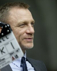 James Bond : des scénaristes recrutés, Daniel Craig toujours indécis