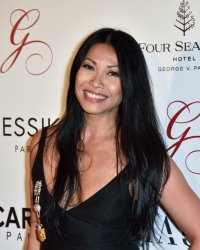 Pourquoi Anggun a-t-elle refusé d'être la James Bond Girl de Pierce Brosnan ?
