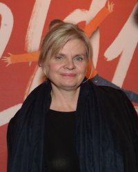À 58 ans, Isabelle Nanty se dit "chanceuse" de pouvoir encore tourner