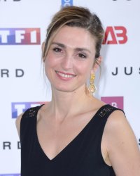 Julie Gayet et Kad Merad en couple dans une comédie romantique