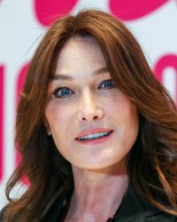 Carla Bruni : pourquoi n'a-t-elle jamais collaboré avec sa soeur au cinéma ?