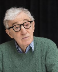 Woody Allen, "triste" pour Harvey Weinstein mais lui aussi pointé du doigt