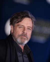 Star Wars 8 : Mark Hamill mérite un Oscar selon J.J. Abrams