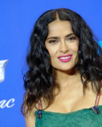 Weinstein : Salma Hayek a eu "honte" de son propre silence