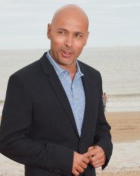 Eric Judor : "Plus la pression est forte, plus le rire est libérateur"