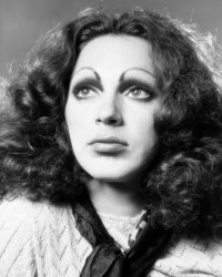 Holly Woodlawn, muse de Lou Reed pour "Walk on the Wild Side", est décédée