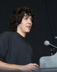 Sans prévenir, Tobias Jesso Jr. lâche la sublime démo "Don't"