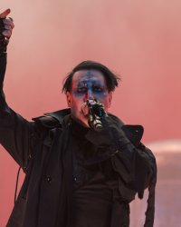 Blessé après une chute sur scène, Marilyn Manson annule ses concerts