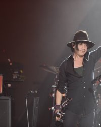 Quiz Indochine : connaissez-vous les paroles des plus grands tubes du groupe ?