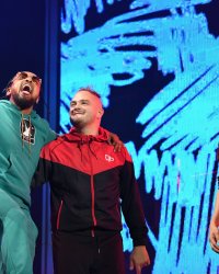 Jul : son concert parisien perturbé par des "ultras du PSG"