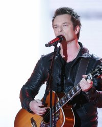 David Hallyday chantera en hommage à son père lors des NRJ Music Awards