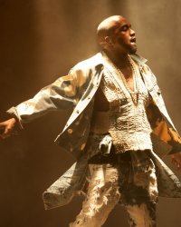 Kanye West, crucifié sur Hollywood Boulevard