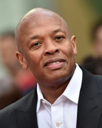 L'artiste le mieux payé de la décennie selon Forbes est...