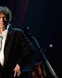 Bob Dylan annonce un nouvel album baptisé "Fallen Angels"